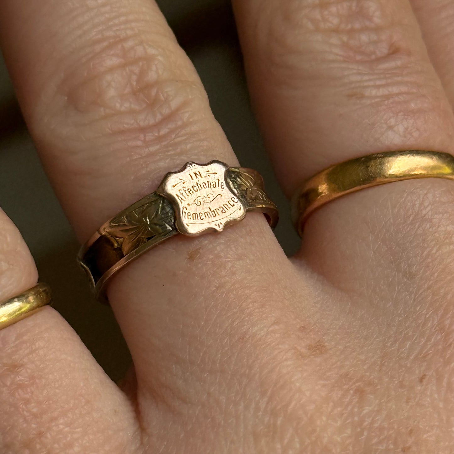 Antique Victorian Scottish Mourning Ring in 9 Carat Gold