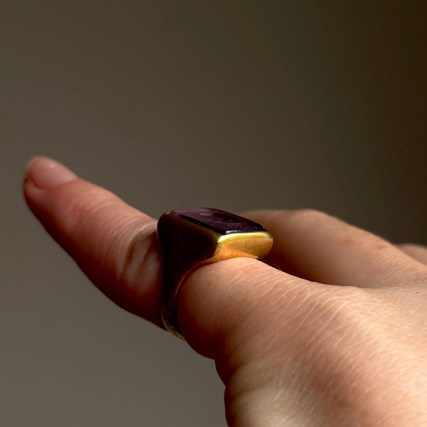 Momento Mori Skull Intaglio Ring in 18 Carat Gold