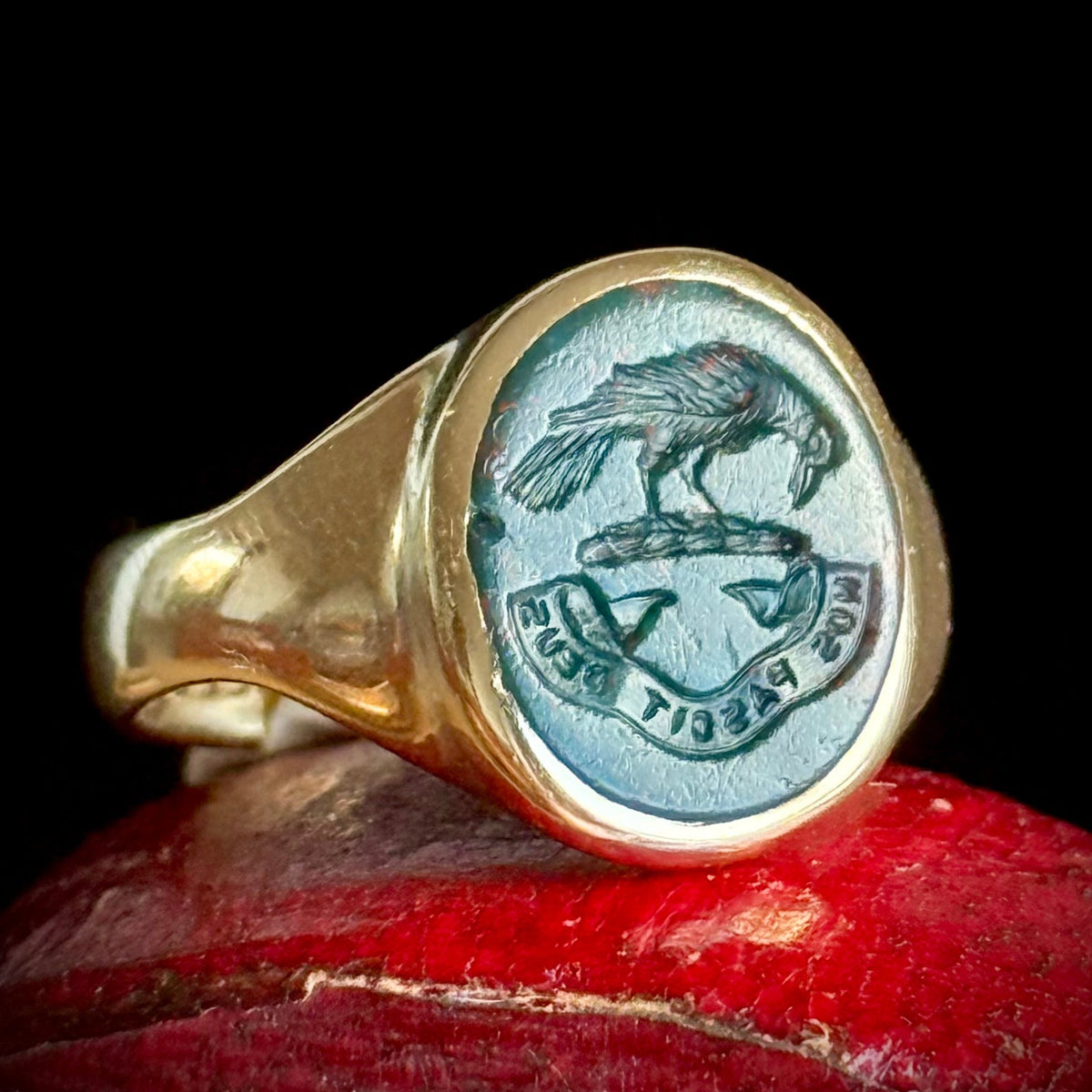 Vintage Bloodstone Raven Ring in 9 Carat Gold; circa 1968