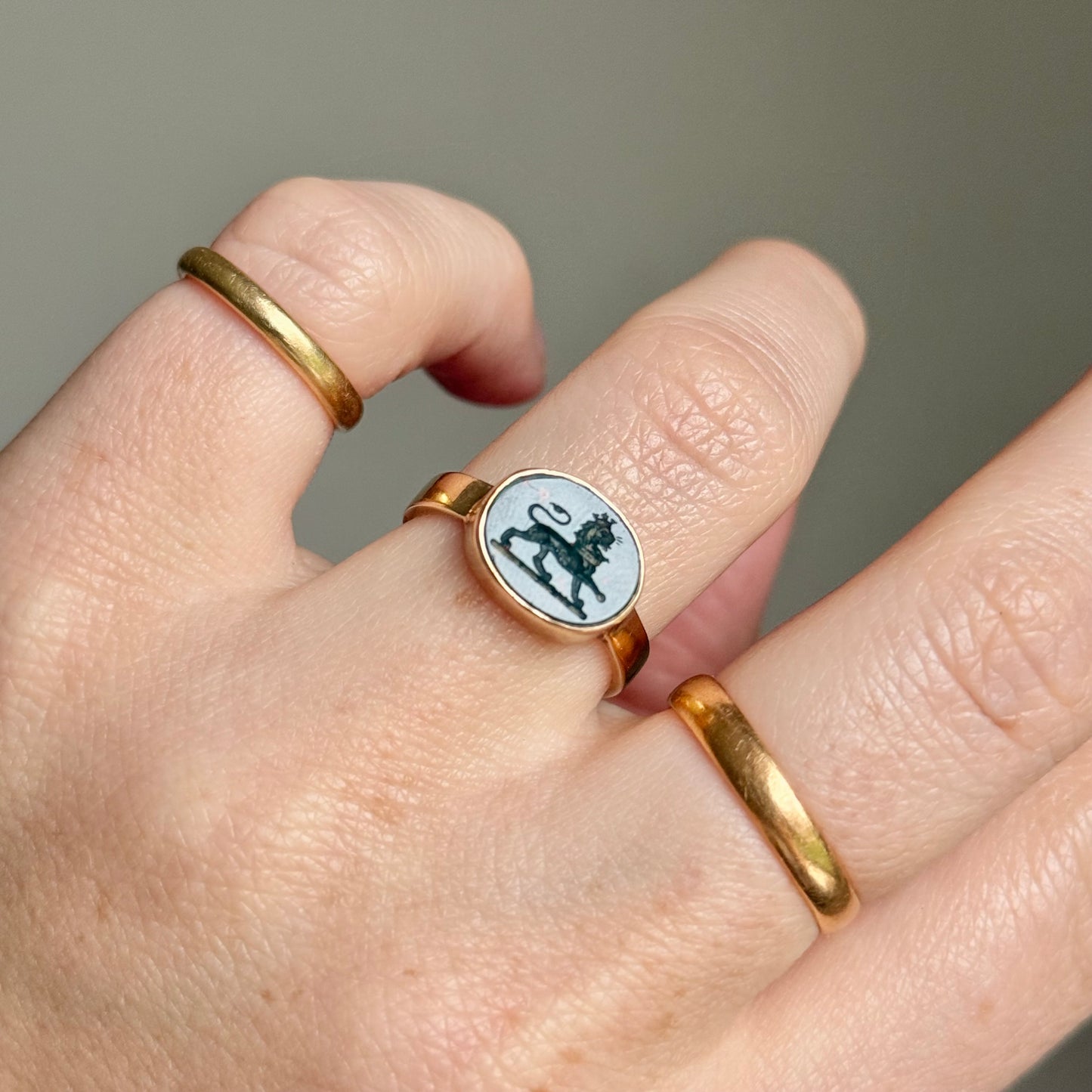 Antique Crowned Lion Bloodstone Ring in 9 Carat Gold