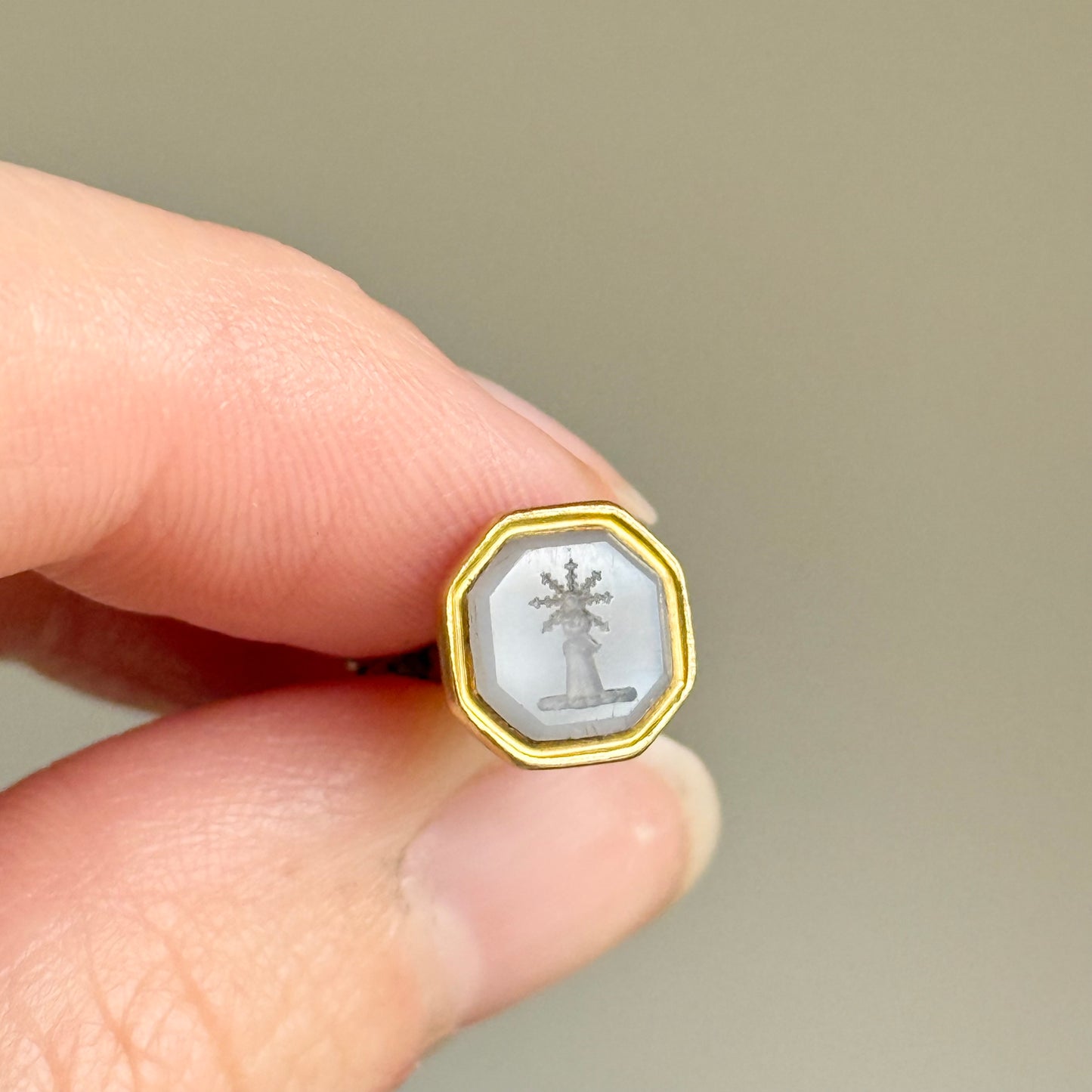 Victorian 15 Carat Gold & Agate Intaglio Watch Winder Fob Pendant; Circa 19th Century