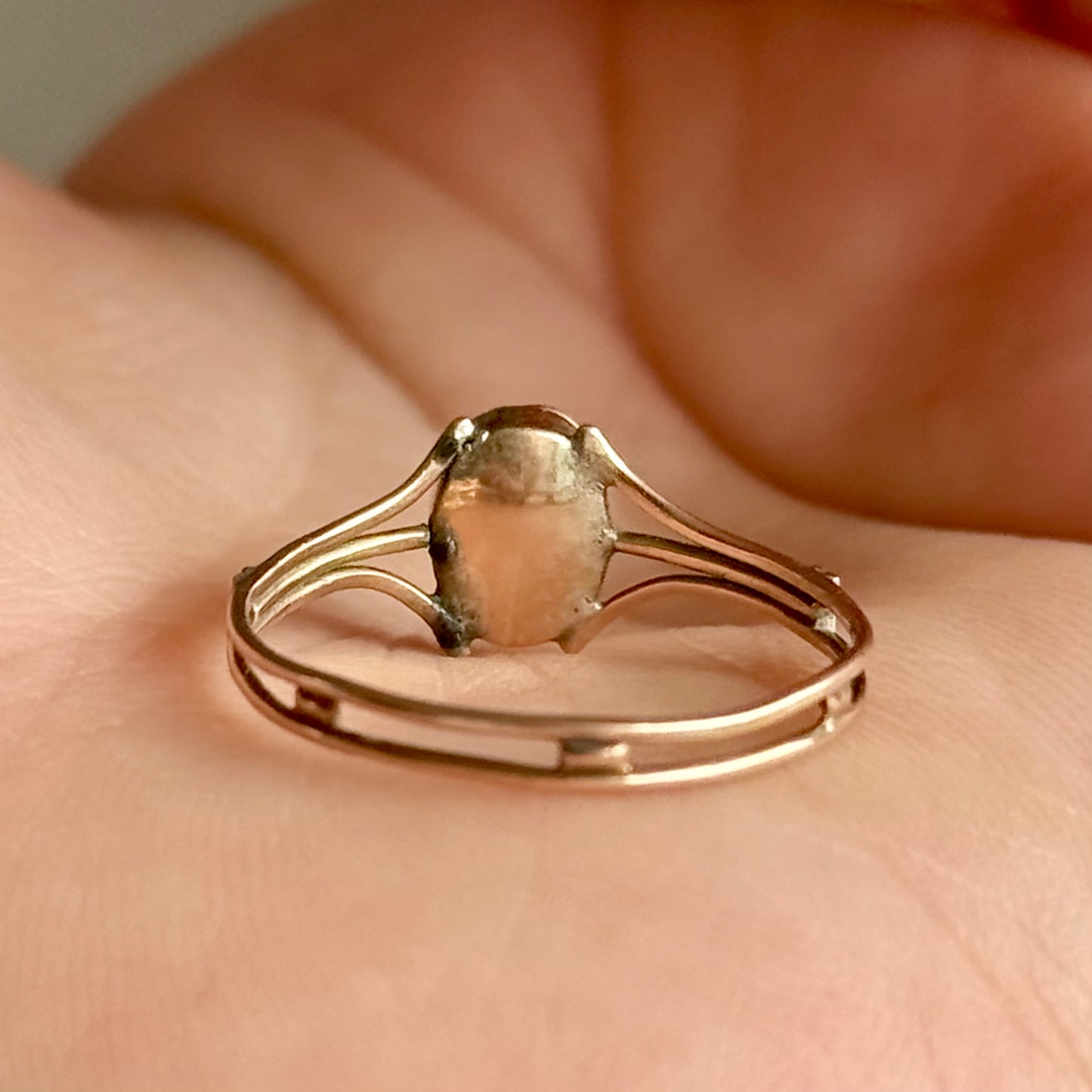 Georgian Citrine Ring in 9 Carat Gold; Circa 1830
