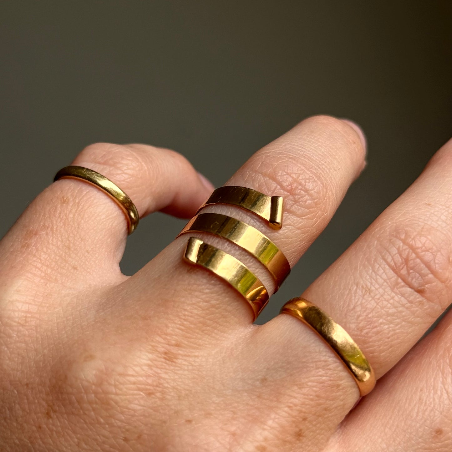 Vintage Spiral Band in 9 Carat Gold