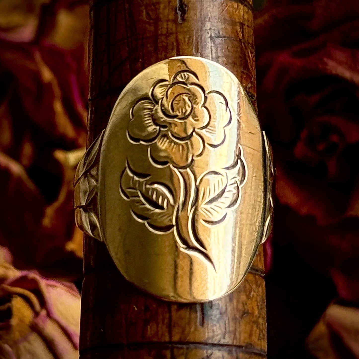 Vintage Rose Signet Ring in 9 Carat Gold ; Circa 1973