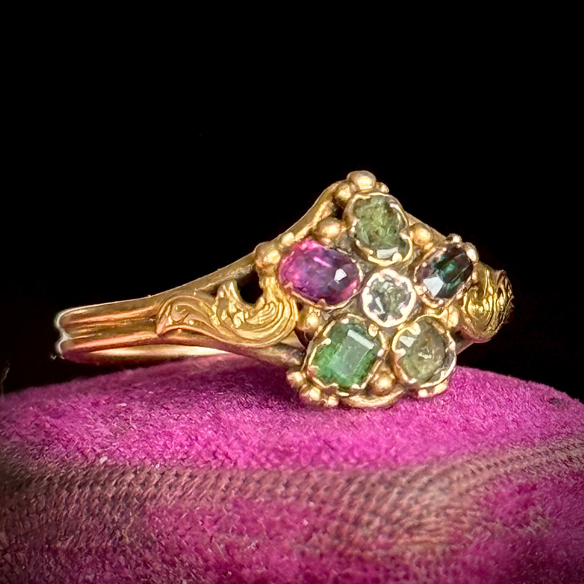Georgian Pansy Ring in 15 Carat Gold; Circa 1820