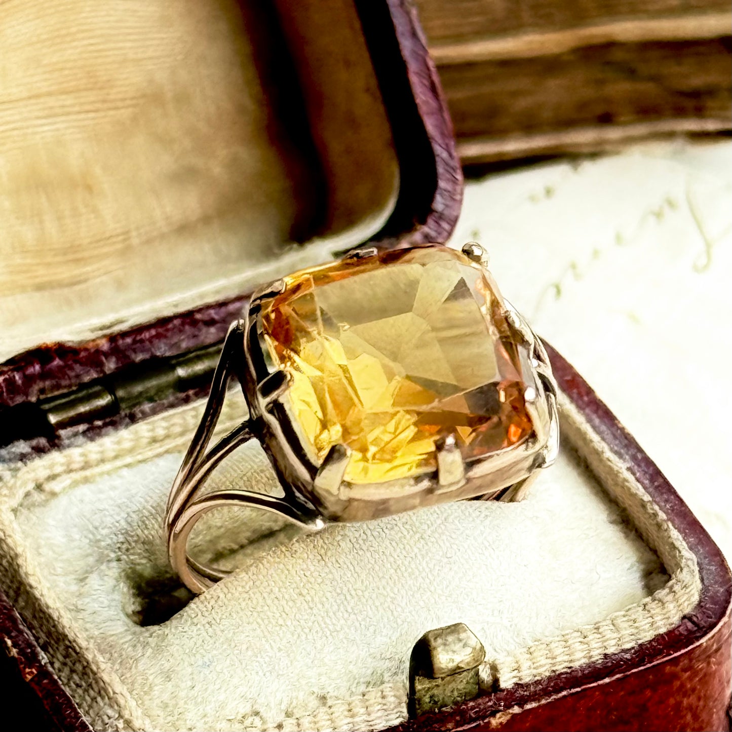 Early Victorian Citrine Ring in 9 Carat Gold; Circa 1840