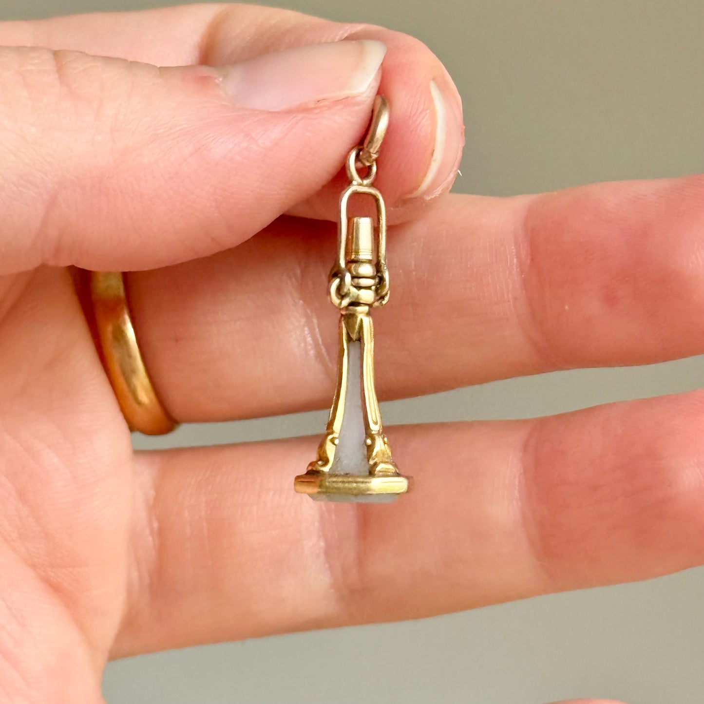 Victorian 15 Carat Gold & Agate Intaglio Watch Winder Fob Pendant; Circa 19th Century