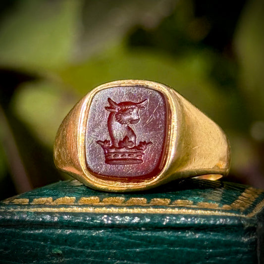 Antique Carnelian Signet Ring in 18 Carat Gold, Circa 1880