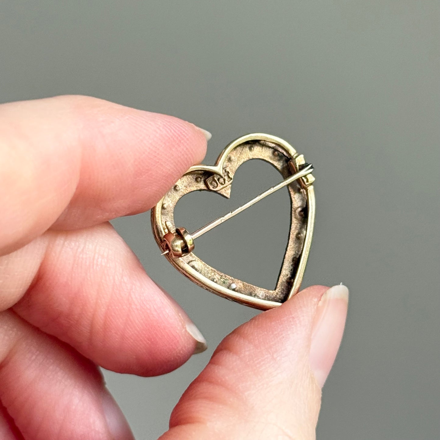 Antique Victorian Pearl Heart Brooch 9 Carat Gold; Circa 1880
