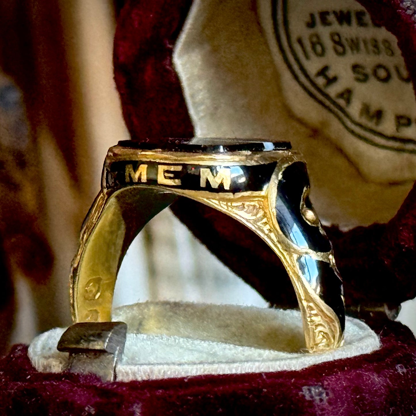 Victorian Agate Mourning Signet Ring in 18 Carat Gold