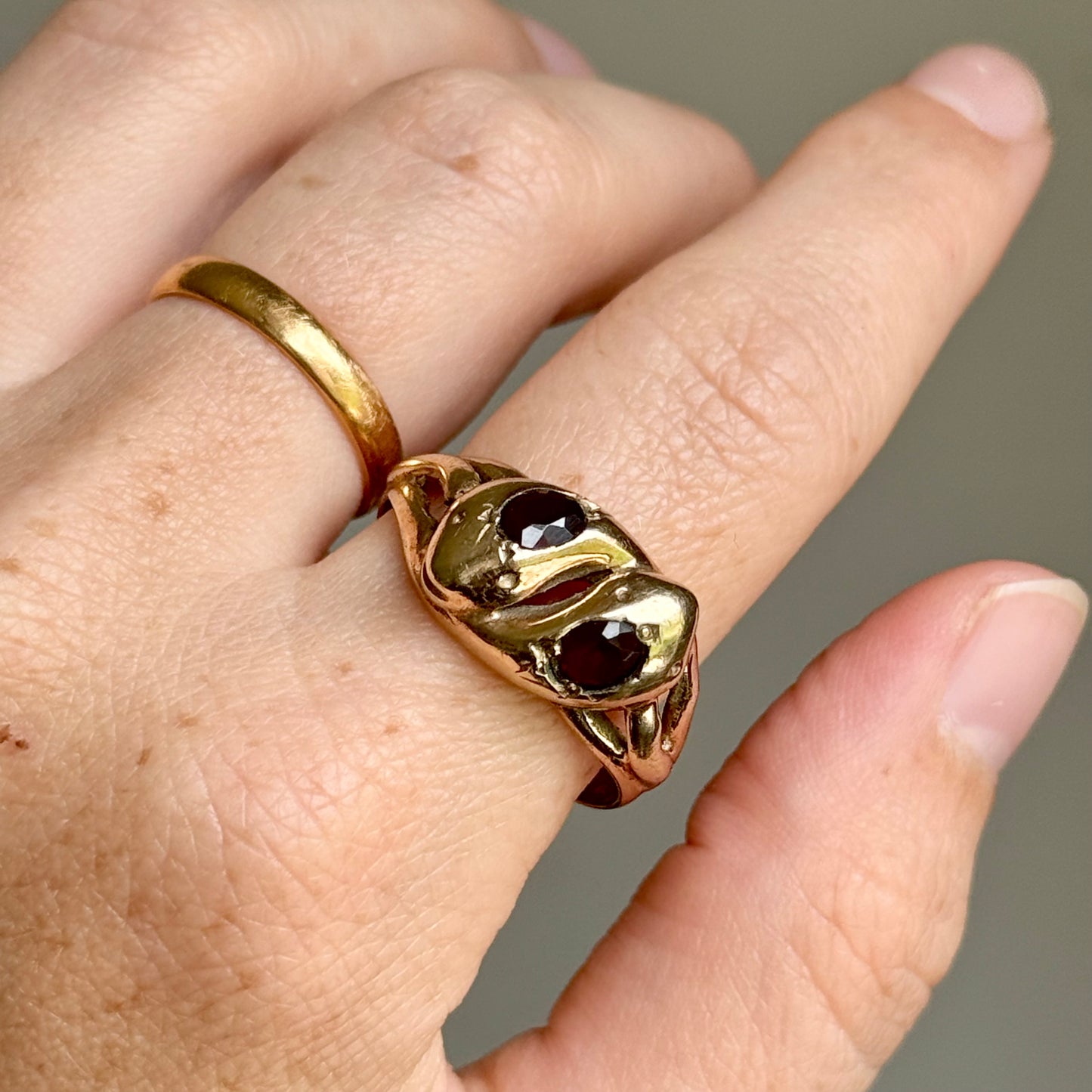 Vintage Garnet Double Snake Ring in 9 Carat Gold
