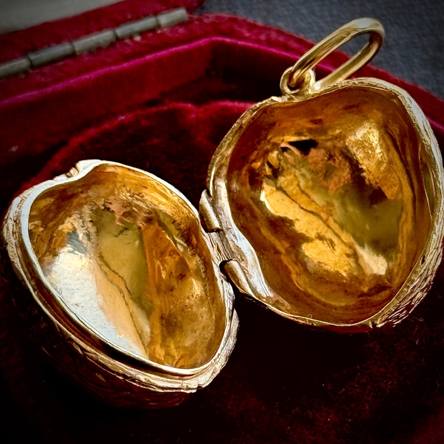 Substantial Vintage Life Size Walnut Locket in 9 Carat Gold