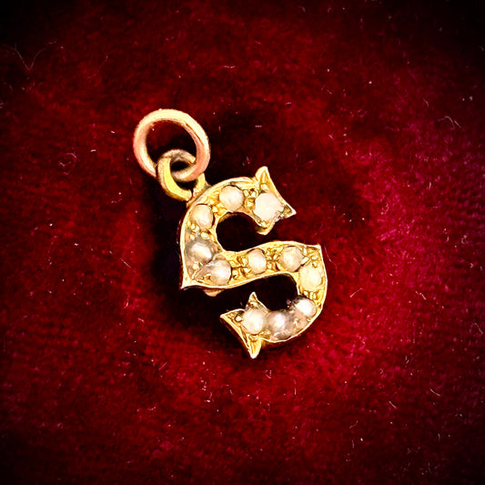 Antique Letter 'S' Pearl Pendant in 9 Carat Gold