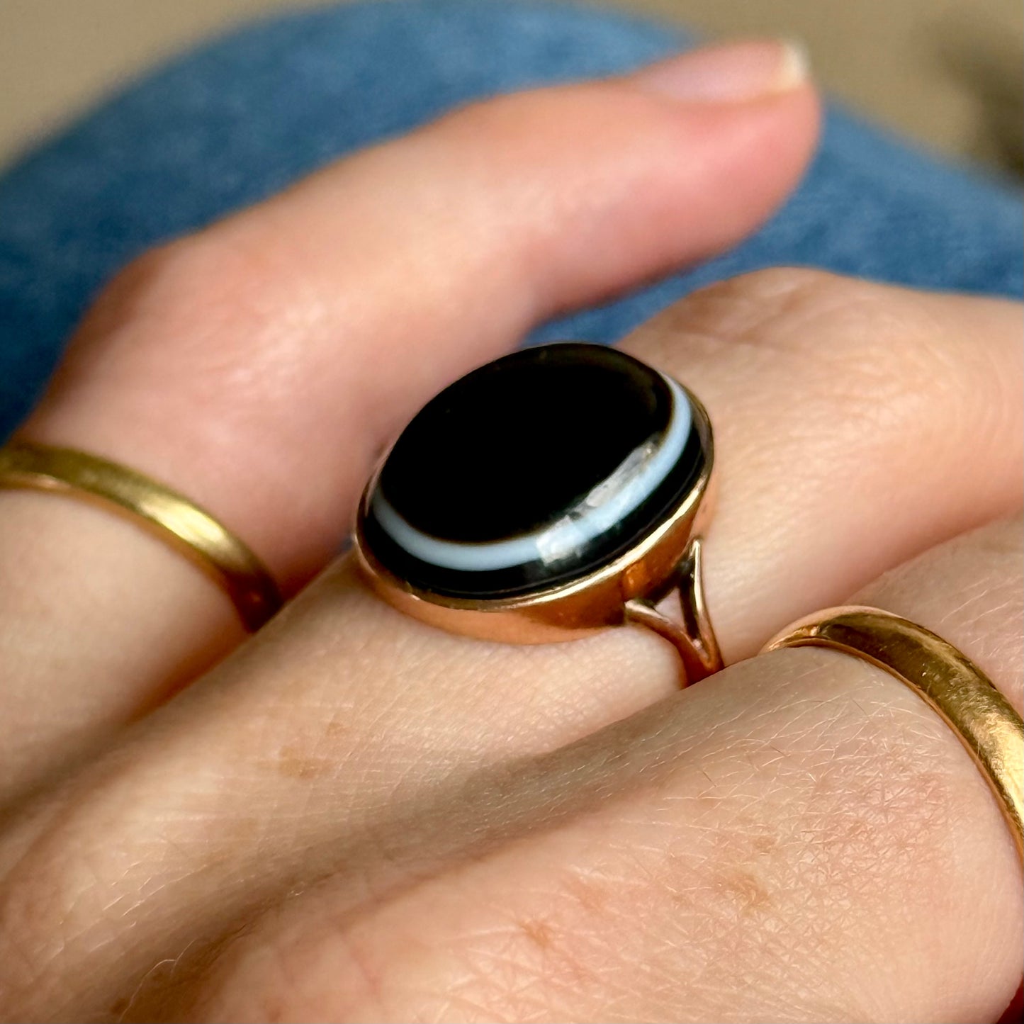 Victorian Bull's Eye Agate Ring in 9 Carat Gold' Circa 1890