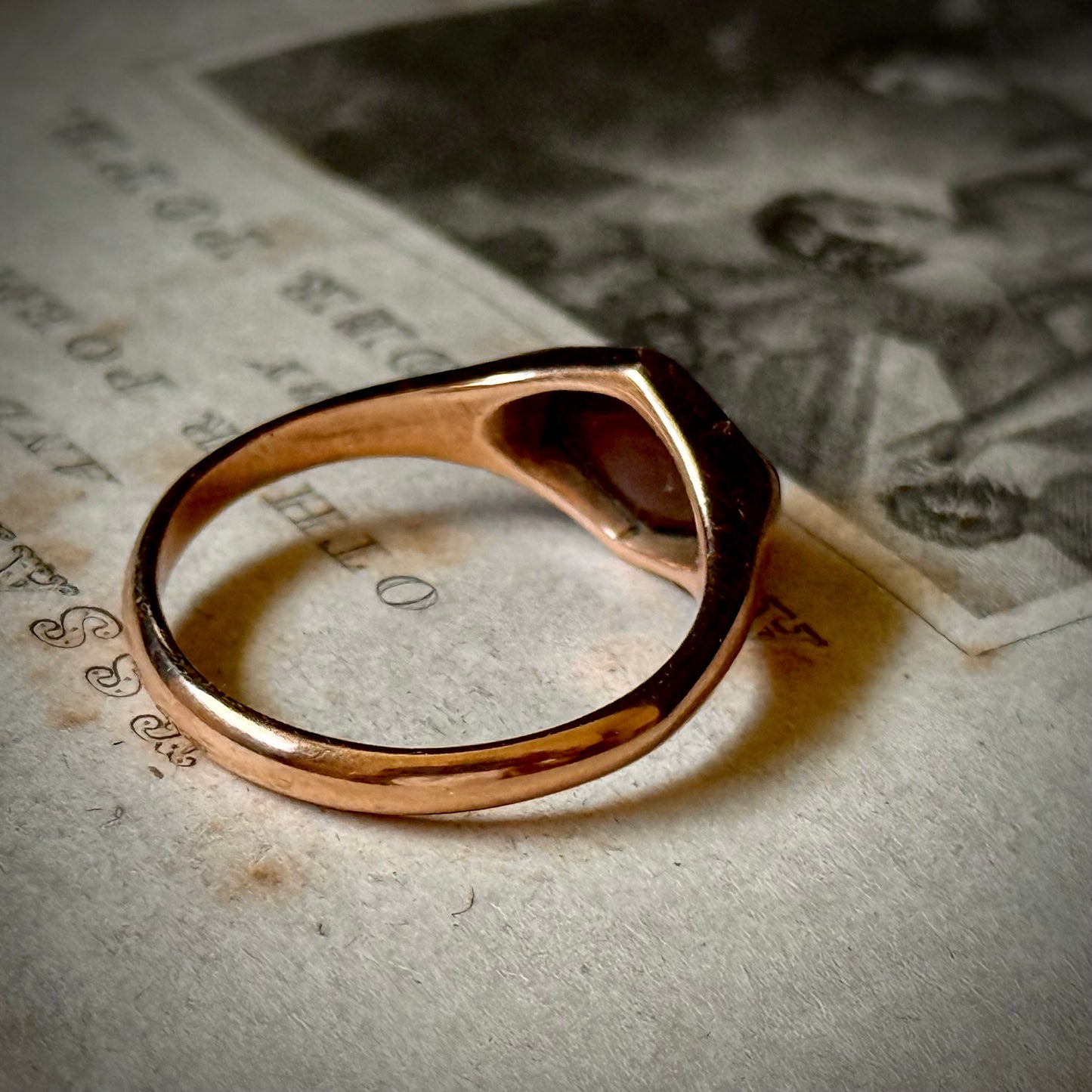 Antique Carnelian Signet Ring in 9 Carat Rose Gold
