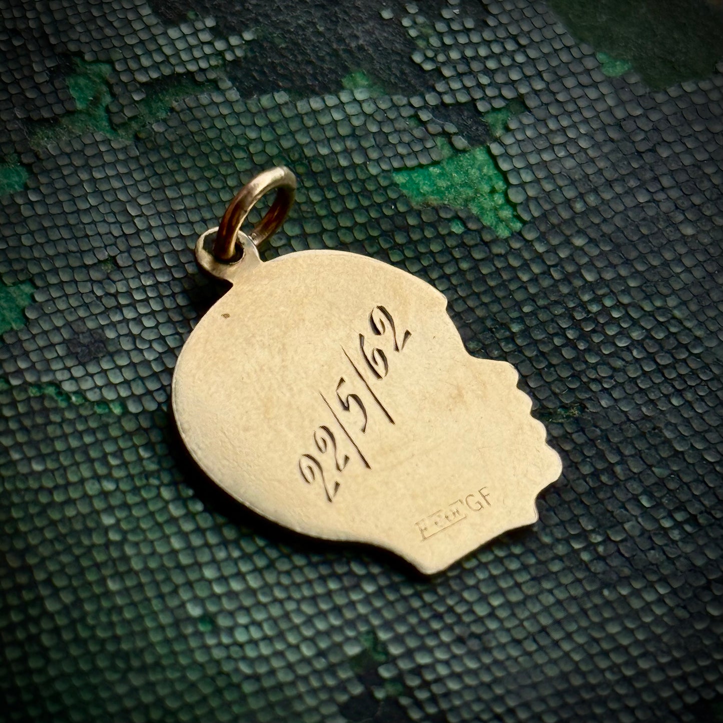 Vintage Profile 'Robert' Pendant Token