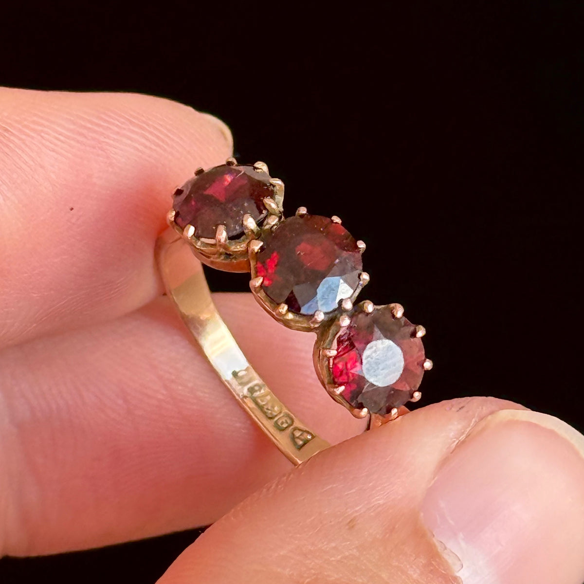 Antique Garnet Trilogy Ring in 9 Carat gold; Circa 1913