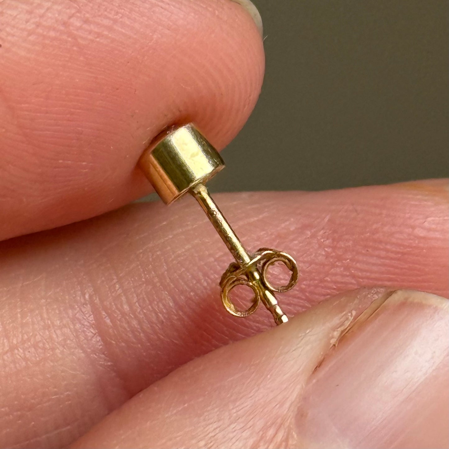 Vintage Single Rose Cut Diamond Stud Earring in 9 Carat Gold