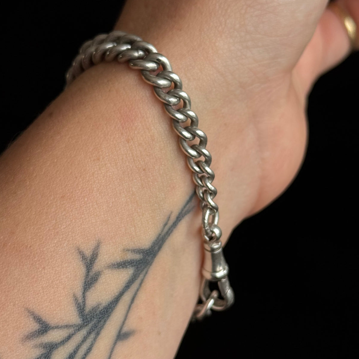 Antique Victorian Graduated Curb Bracelet in Silver; Circa 1919