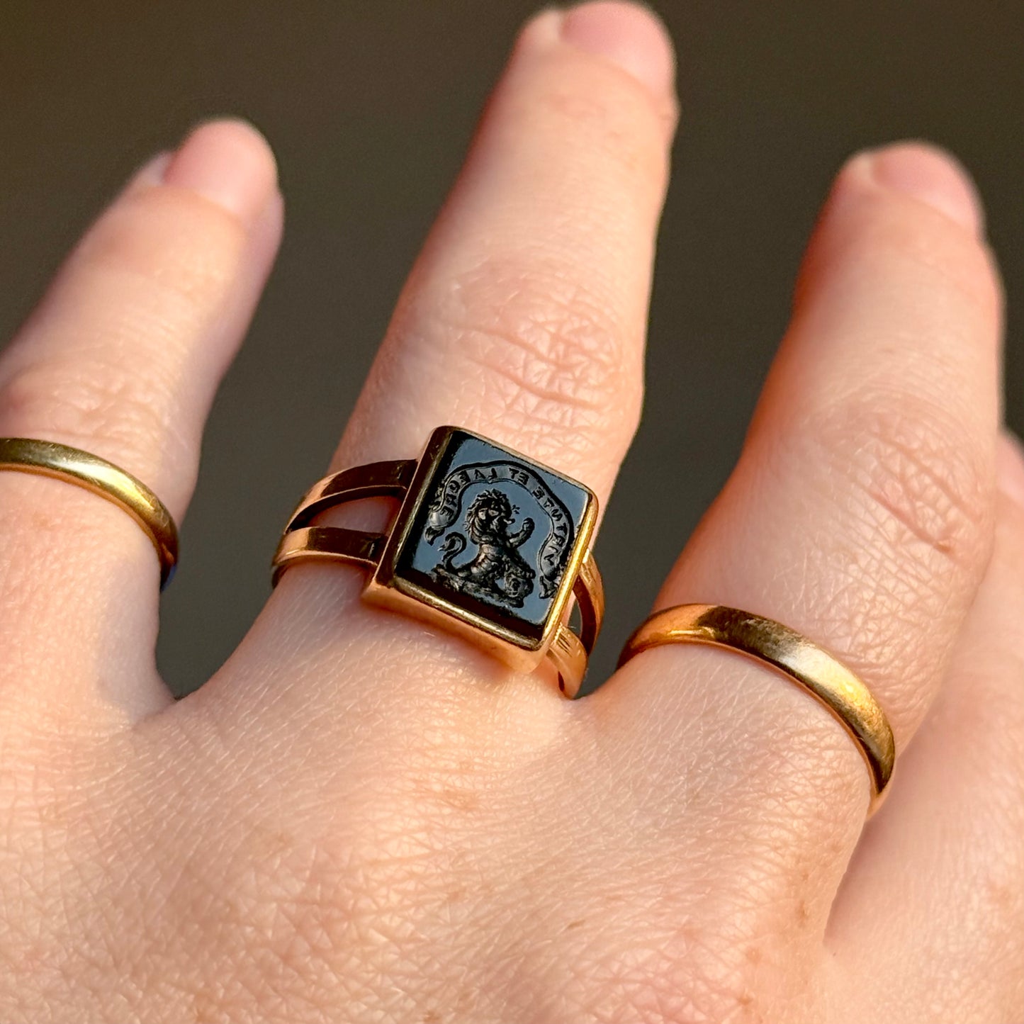 Antique Victorian Intaglio Signet Ring in 18 Carat Gold