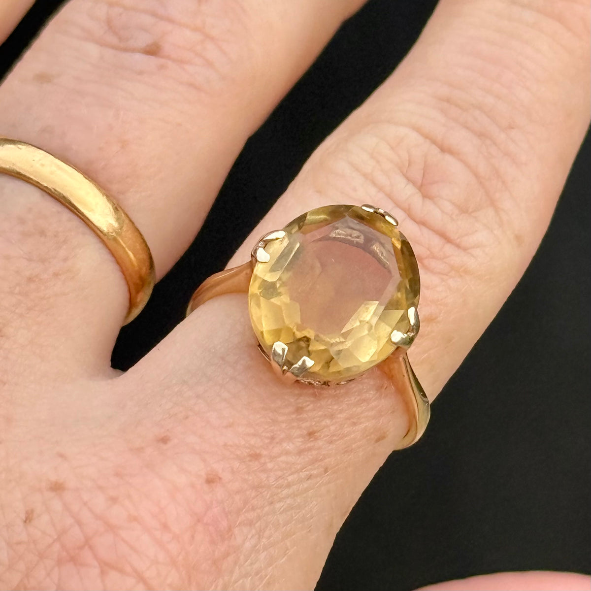 Vintage Large Citrine Ring in 9 Carat Gold; circa 1950