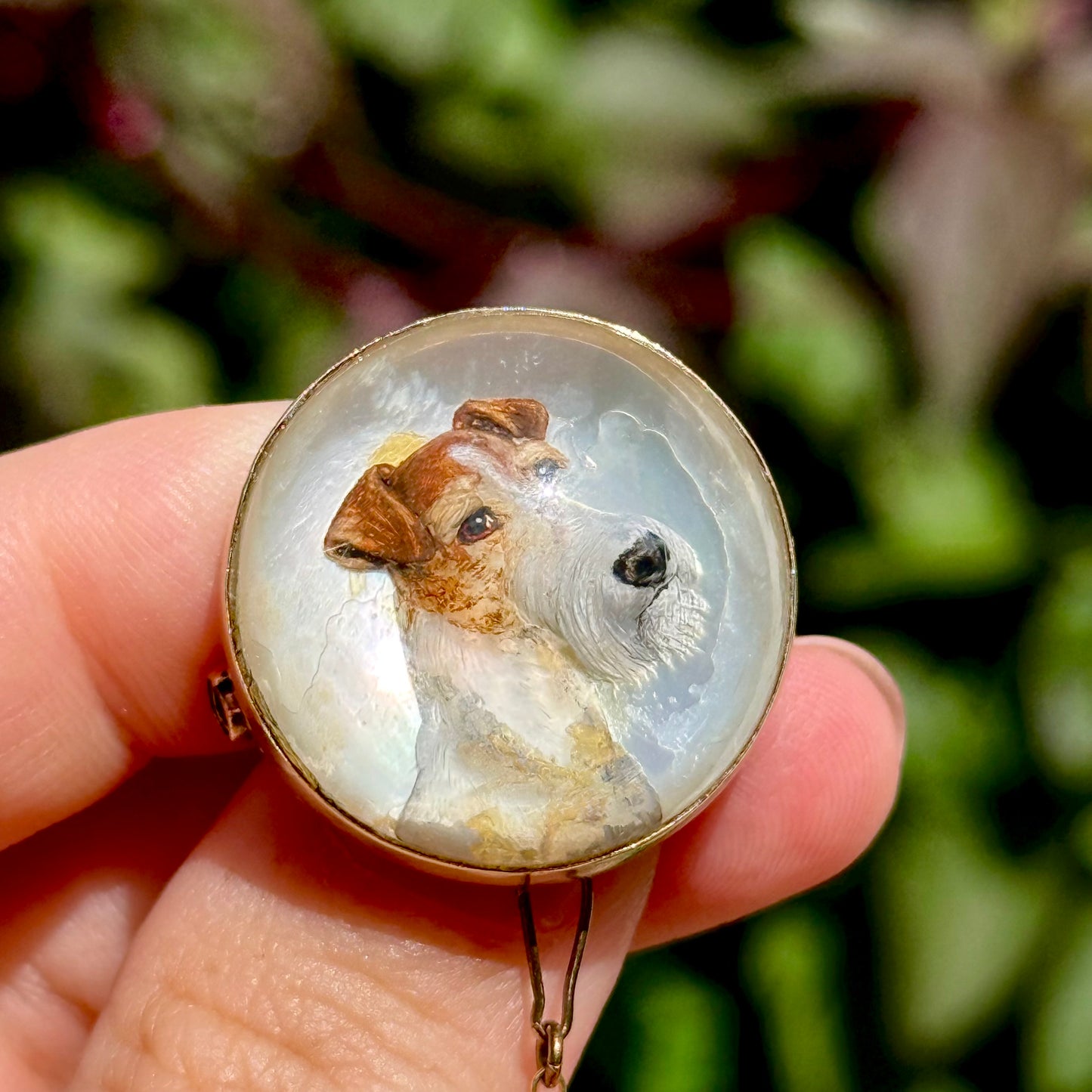 Victorian Terrier Essex Crystal Brooch in 9 Carat Gold ; Circa 1880