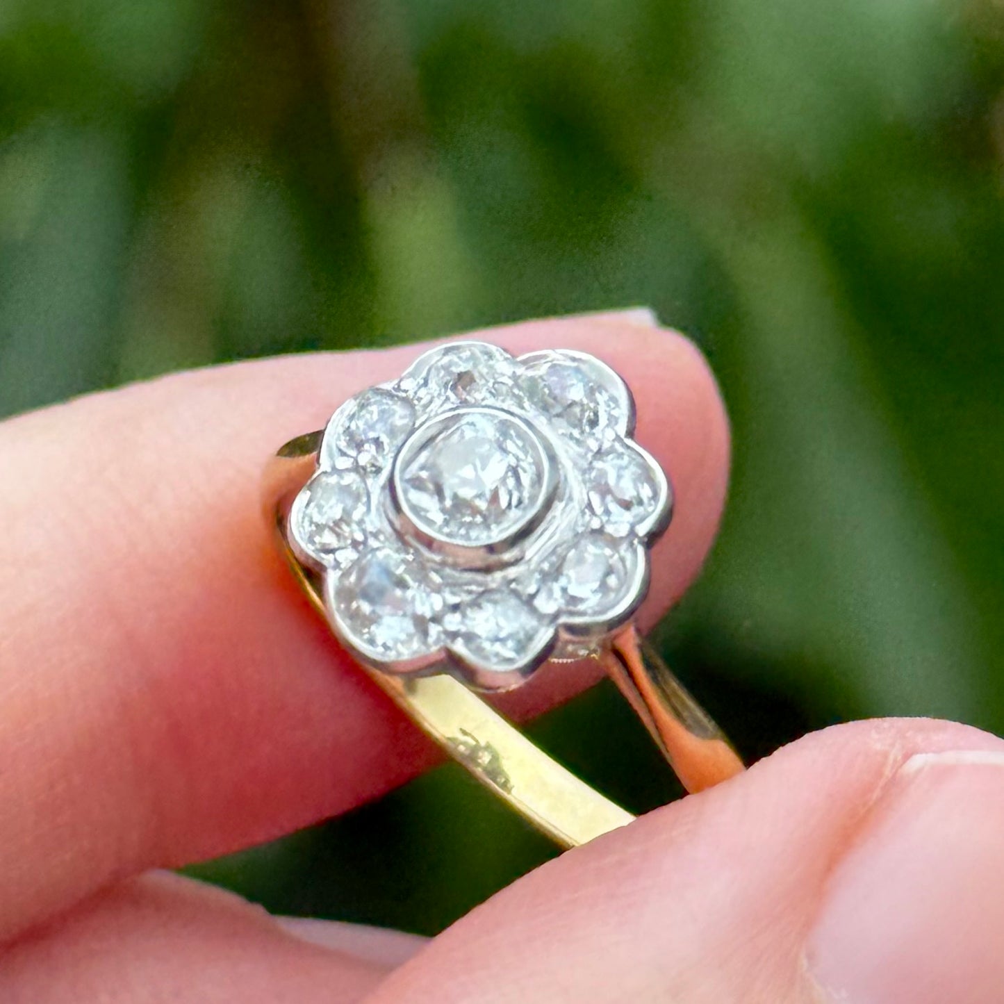 Antique Victorian Diamond Daisy Cluster Ring in 18 Carat Gold; Circa 1895