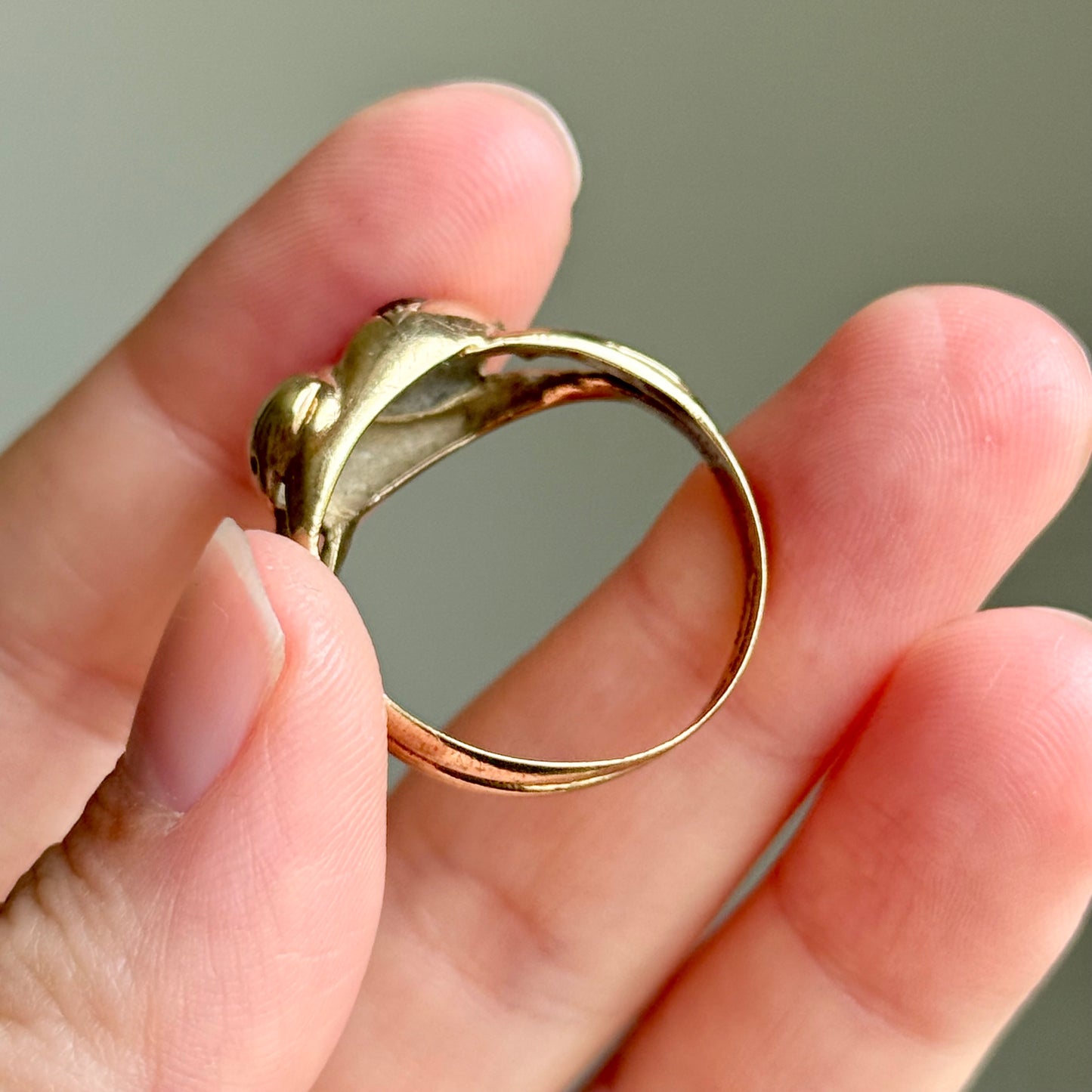 Vintage Garnet Double Snake Ring in 9 Carat Gold