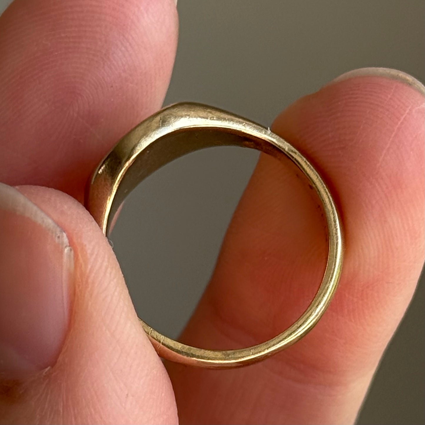 Vintage Signet Ring fin 9 Carat Gold