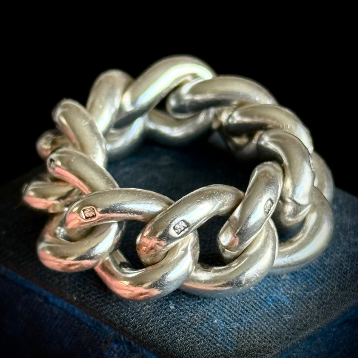 Antique Heavy Chain Ring in Silver; Circa 1890