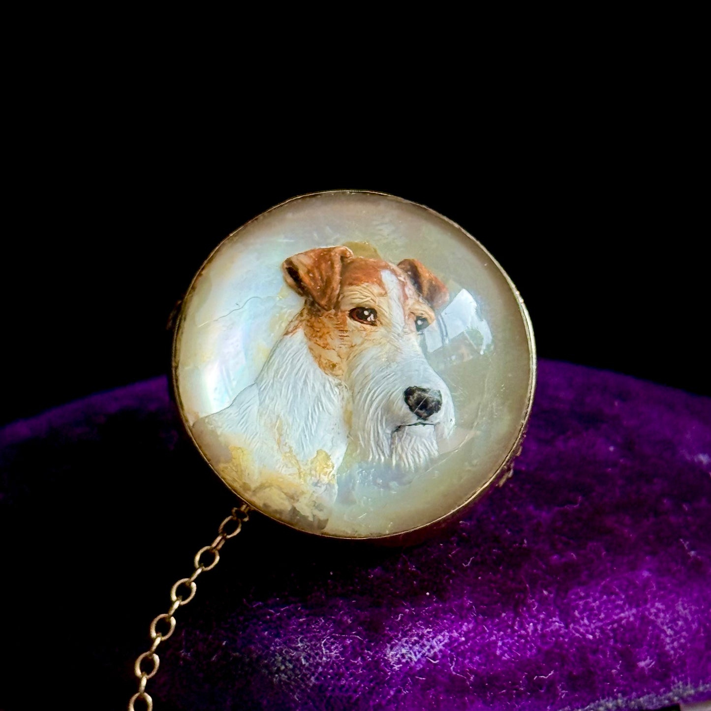 Victorian Terrier Essex Crystal Brooch in 9 Carat Gold ; Circa 1880