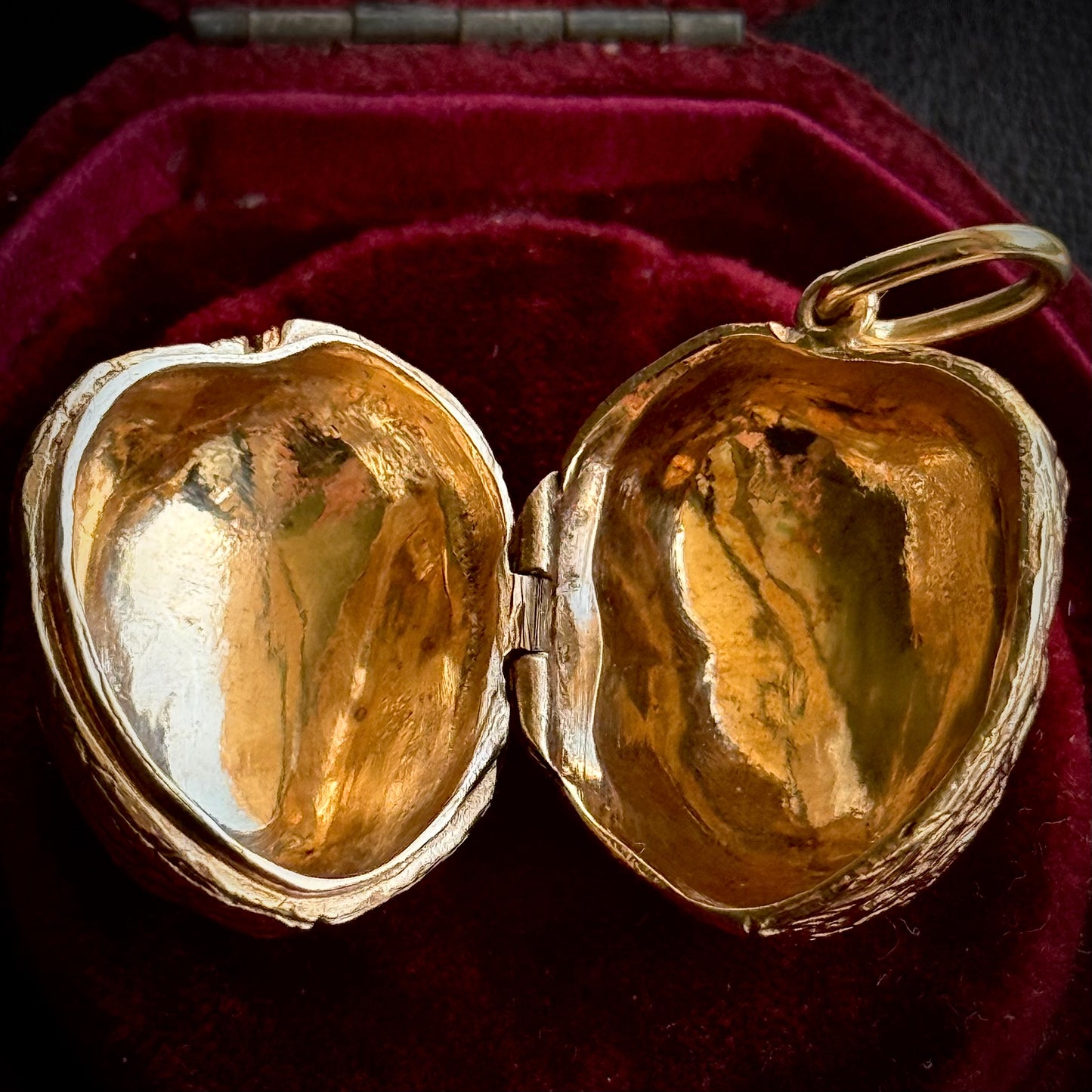 Substantial Vintage Life Size Walnut Locket in 9 Carat Gold