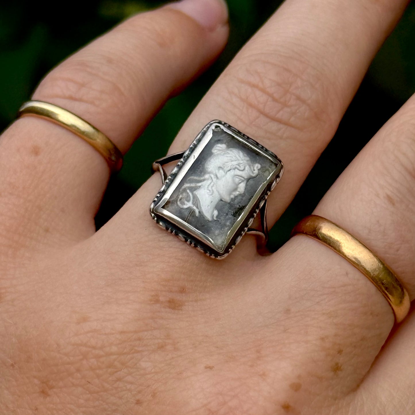 Antique Medusa Cameo Ring in silver; Circa 1920