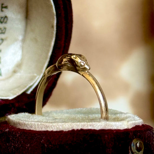 Vintage charming Mouse Ring in 9 Carat gold; Circa 1980