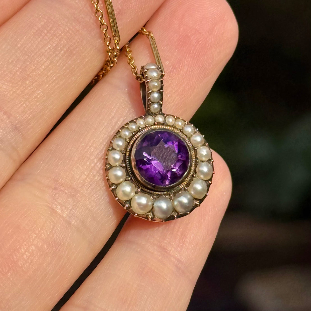 Georgian Locket Pendant & Chain in 9 Carat Gold; Circa 1831