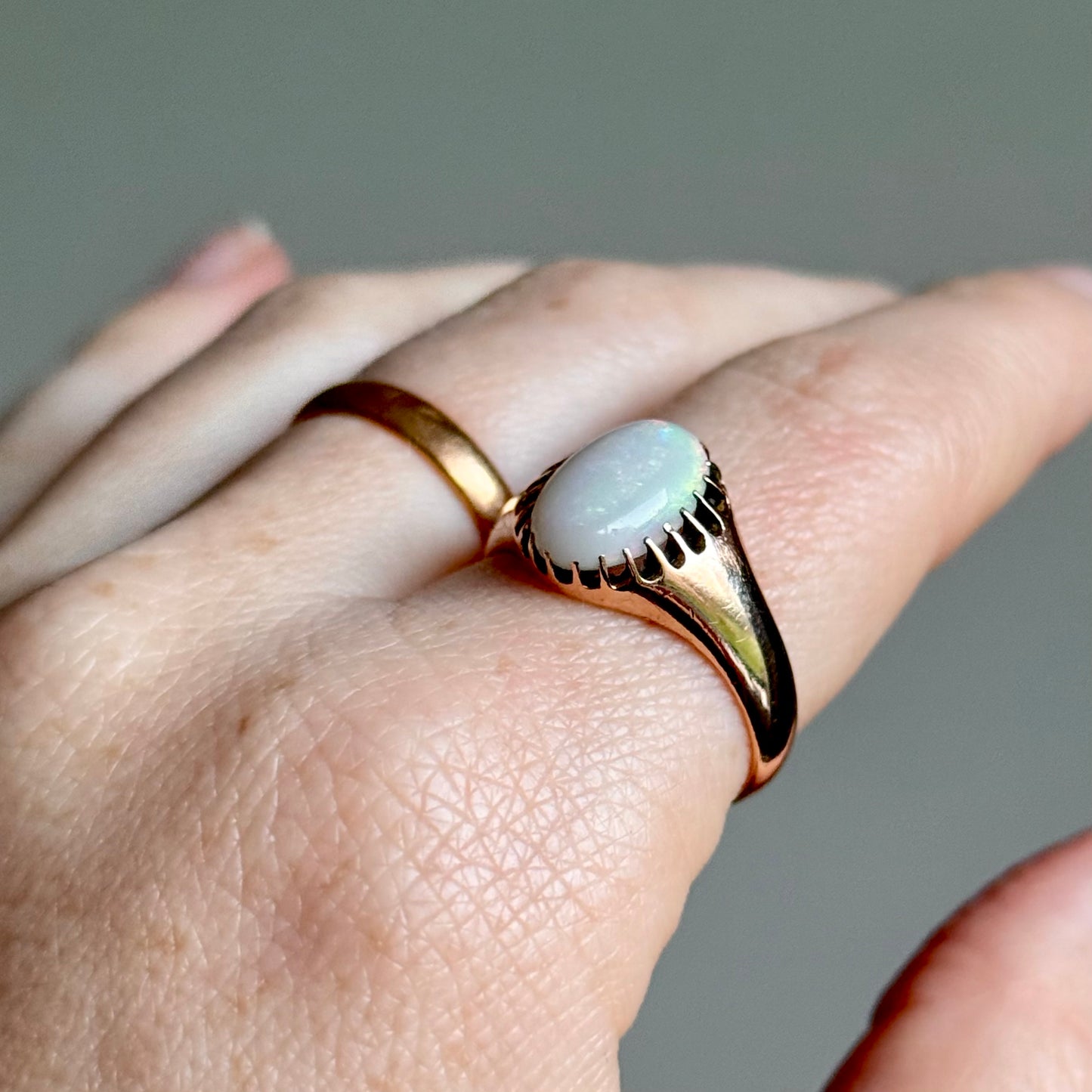 Antique Opal Ring in 9 Carat Gold; Circa 1900