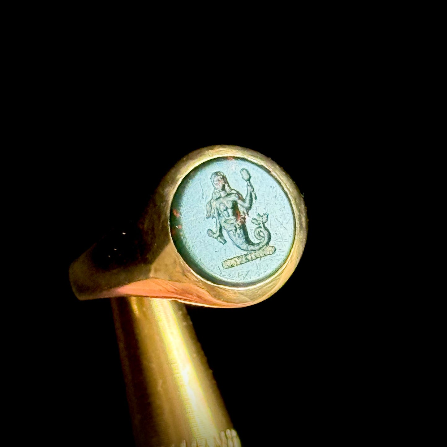 Victorian Bloodstone Mermaid Intaglio Signet Ring in 18 Carat Gold