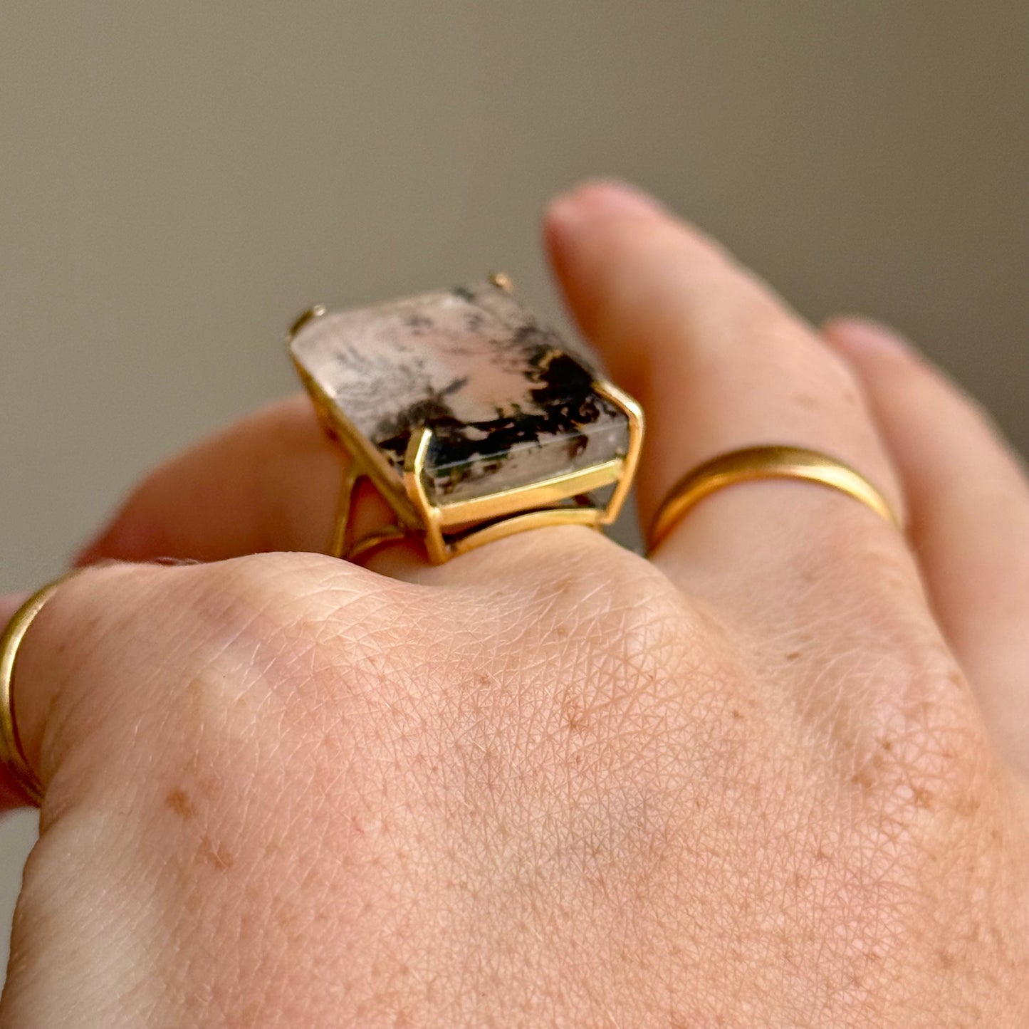 Substantial Vintage Dendritic Agate Ring in 18 Carat Gold
