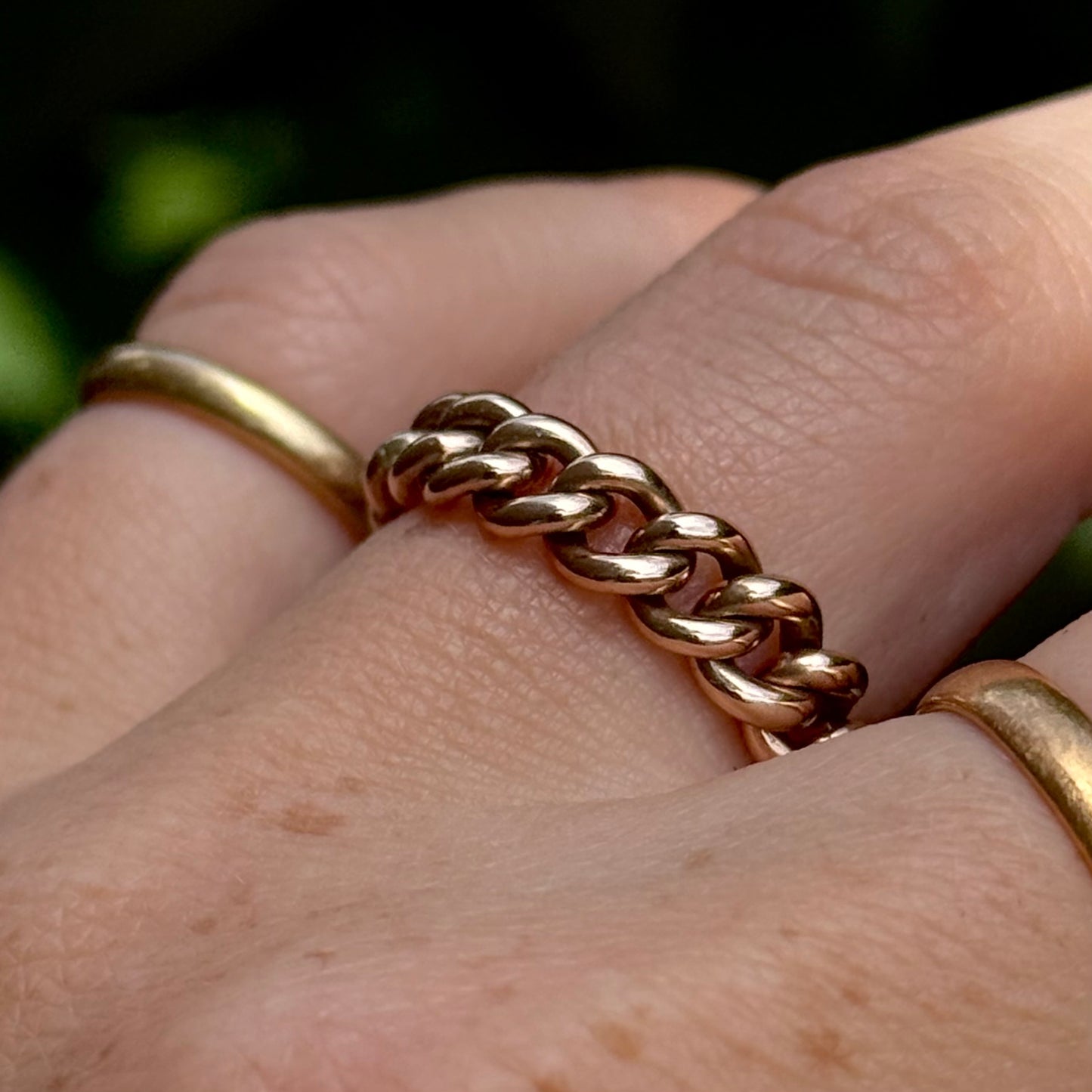 Antique Chunky Chain Curb Chain Ring in 9 Carat Gold