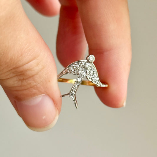 Art Deco Diamond Swallow Ring in 14 Carat Gold; 1920