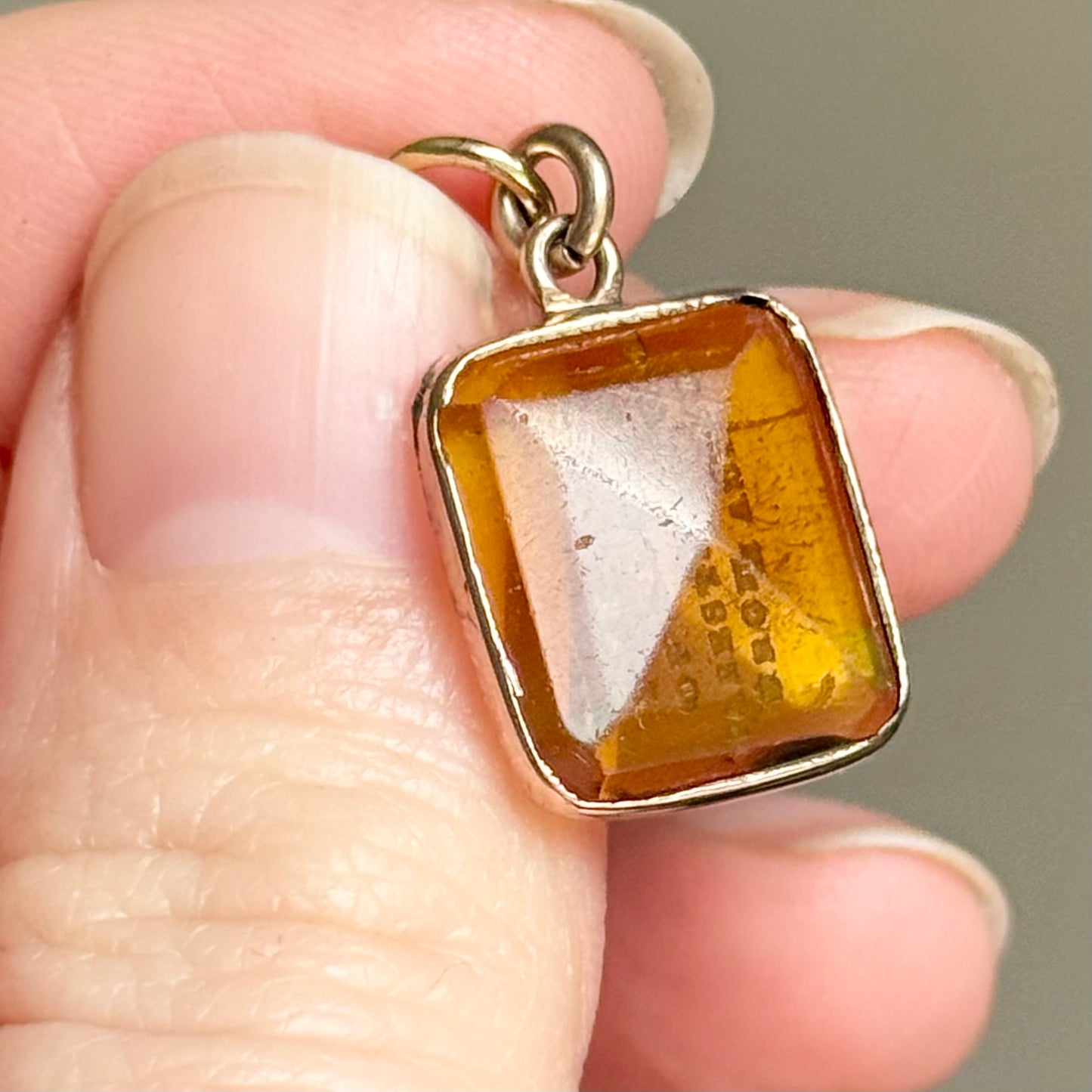 Antique Sentimental Intaglio Pendant in 9 carat Gold