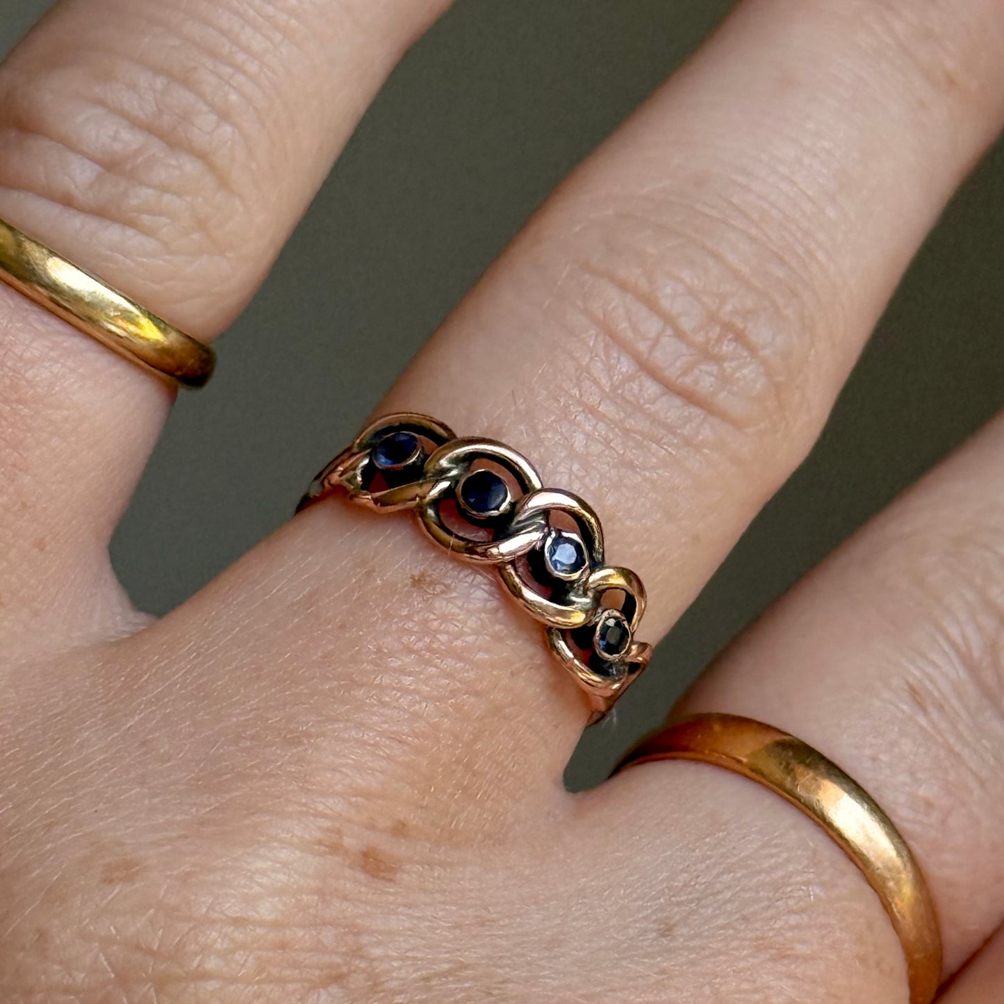 Antique Sapphire Knot Ring in 9 Carat Rose Gold