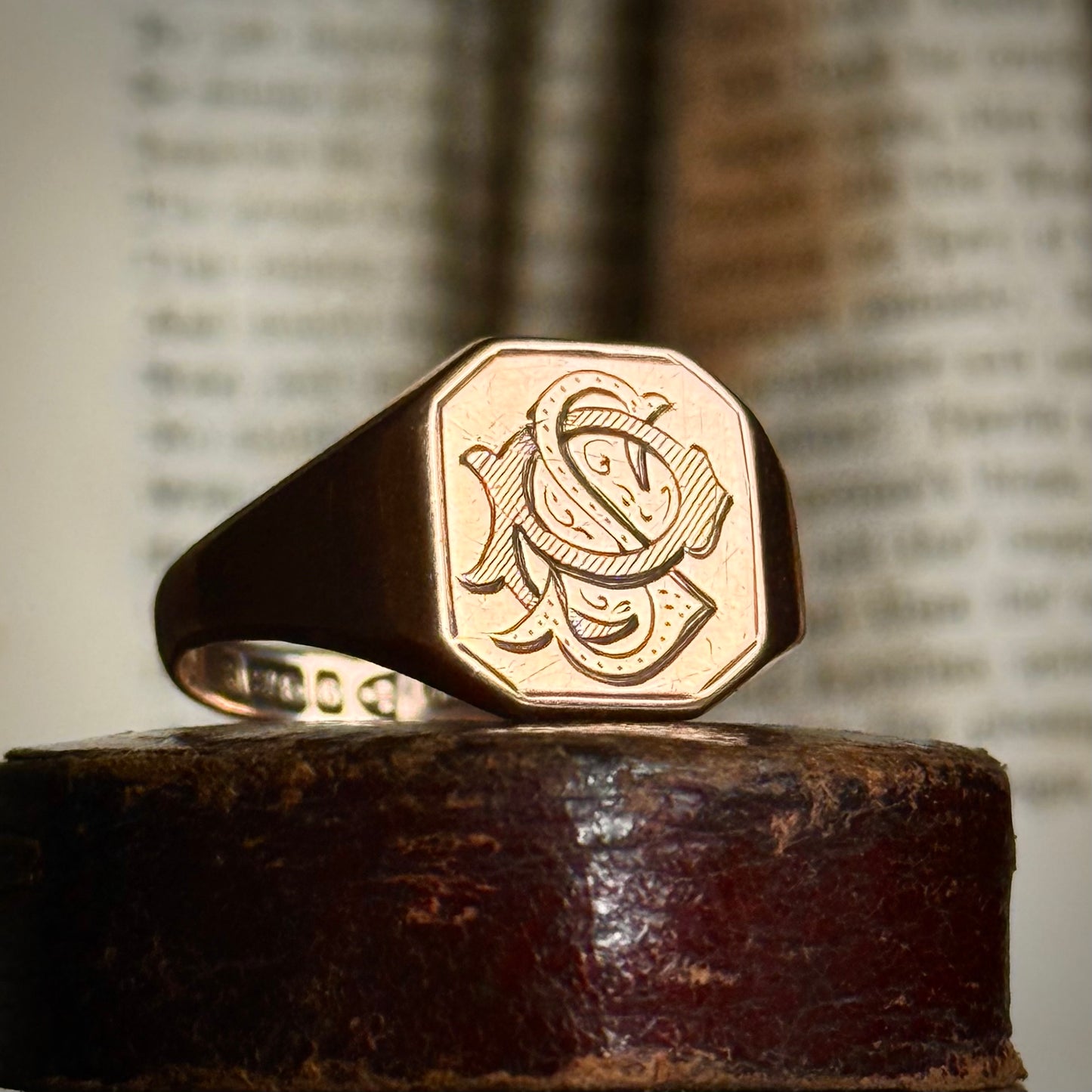 Antique Edwardian Monogram Signet Ring in 9 Carat Gold