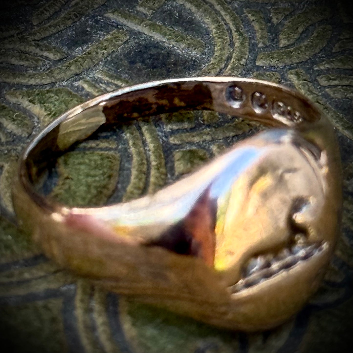 Vintage Heraldic Signet Ring in 9 Carat Rose Gold