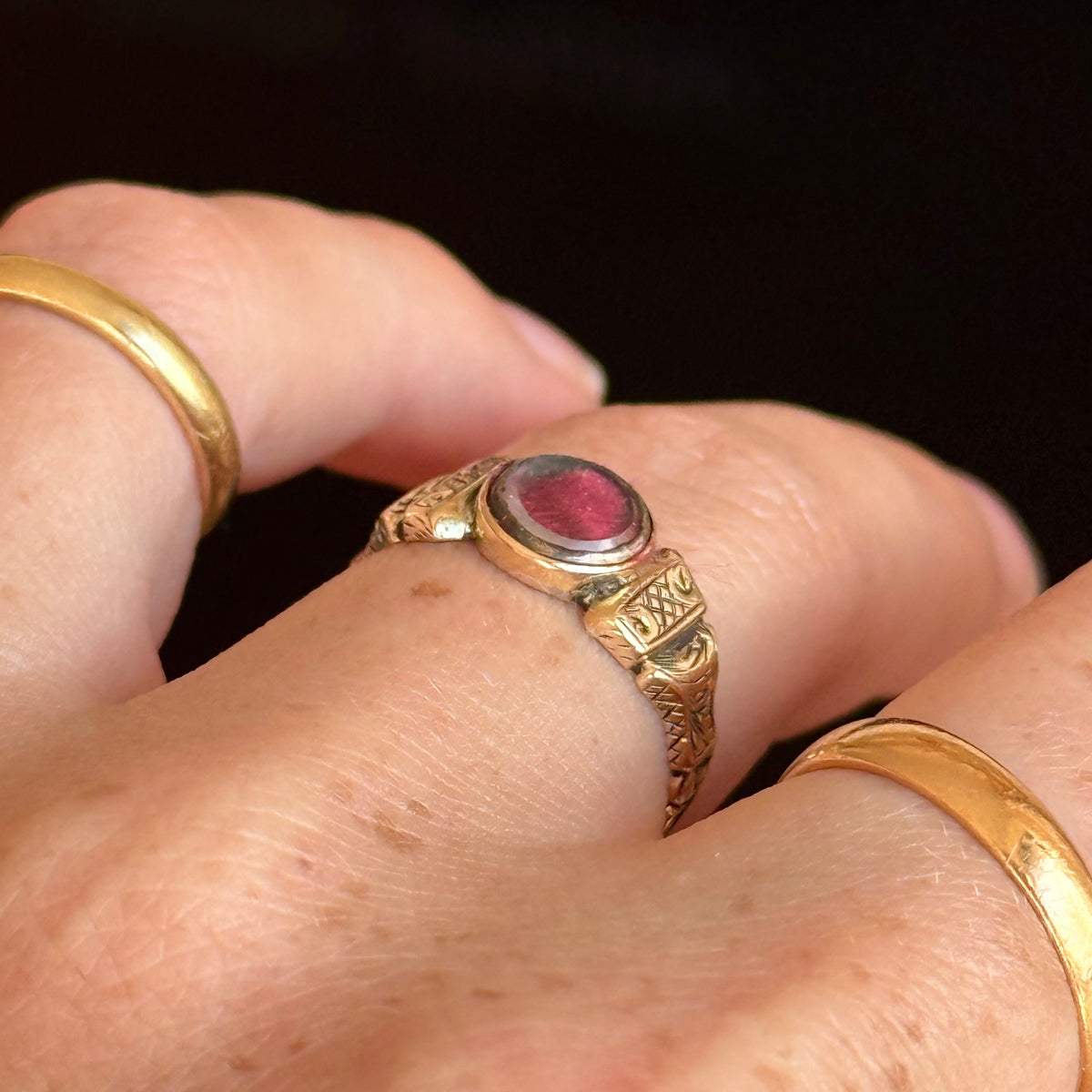 Georgian Locket Ring in 15 Carat gold; Circa 1800