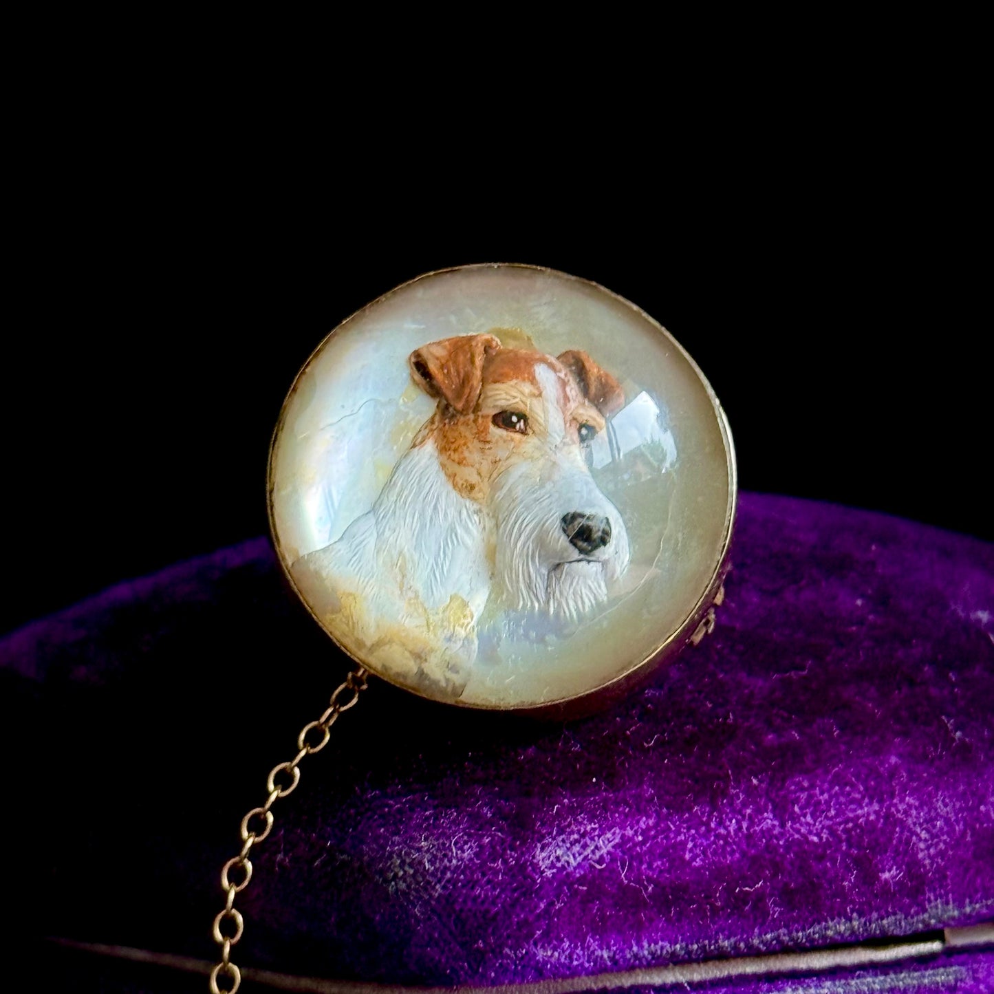 Victorian Terrier Essex Crystal Brooch in 9 Carat Gold ; Circa 1880