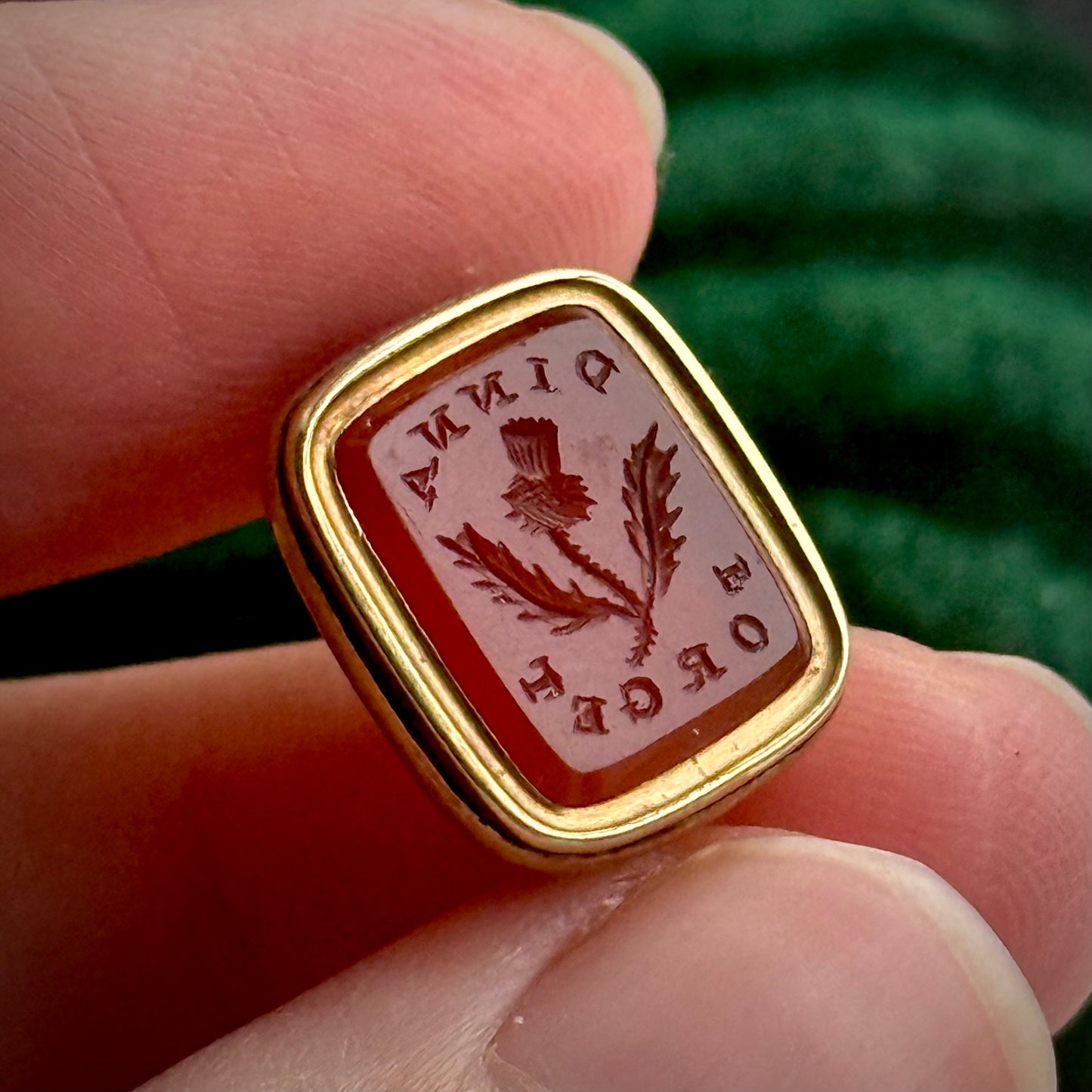 Georgian 'Dinna Forget' Carnelian Intaglio Brooch