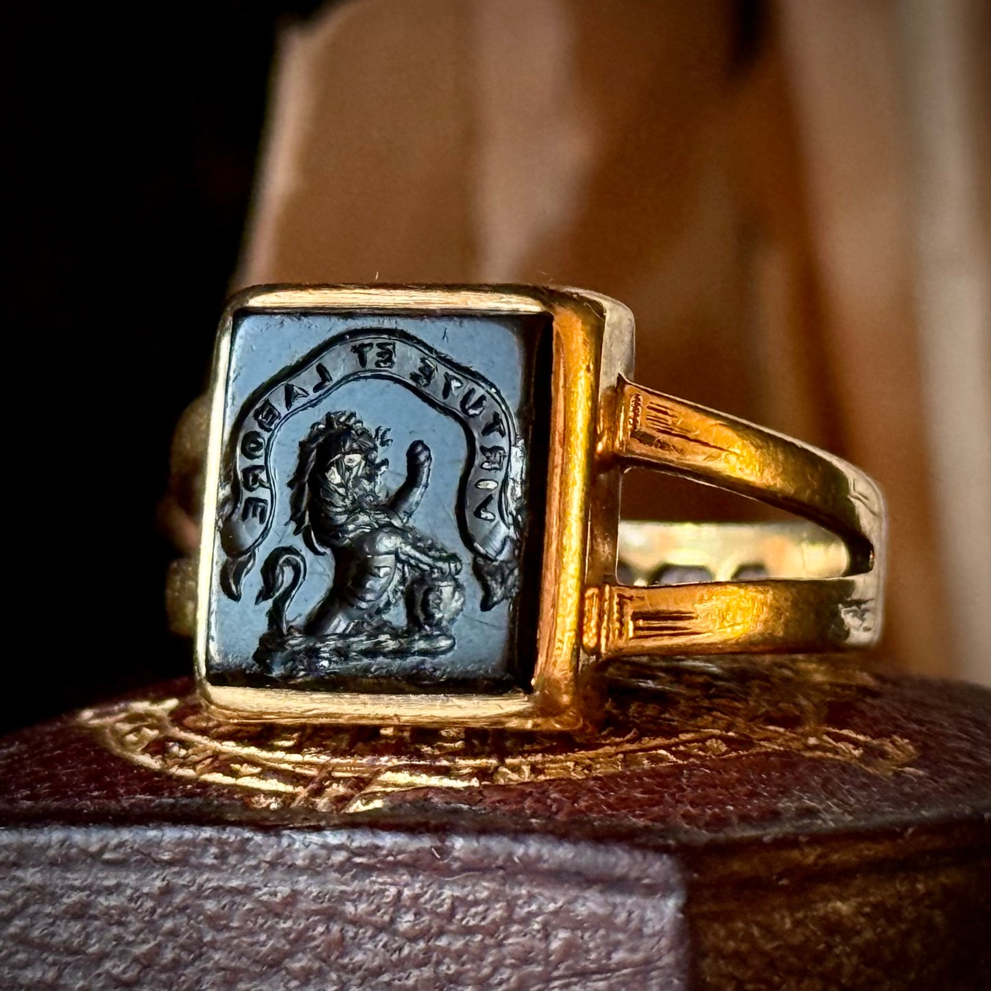 Antique Victorian Intaglio Signet Ring in 18 Carat Gold