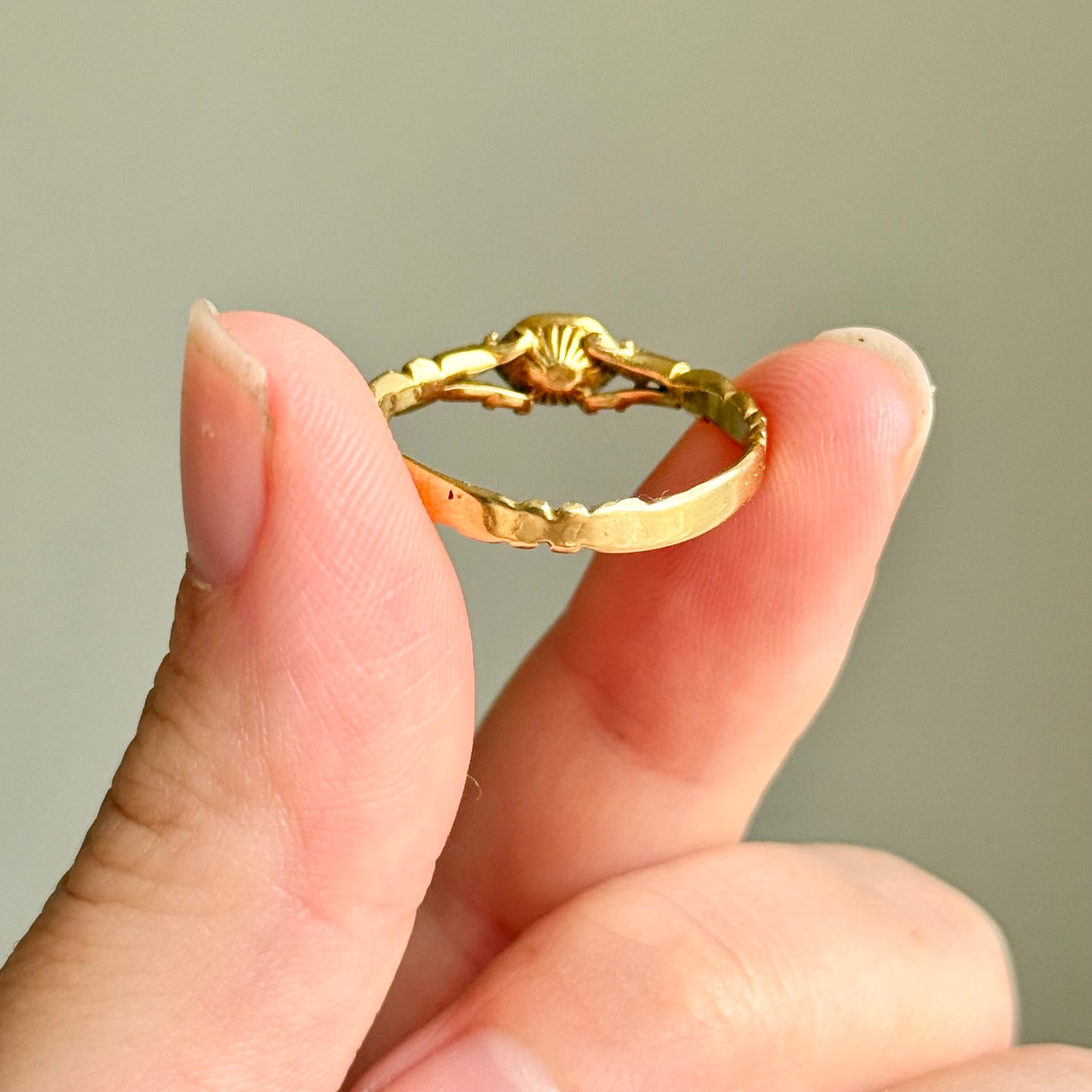 Georgian Stuart Crystal Ring in 18 Carat Gold; circa 1750