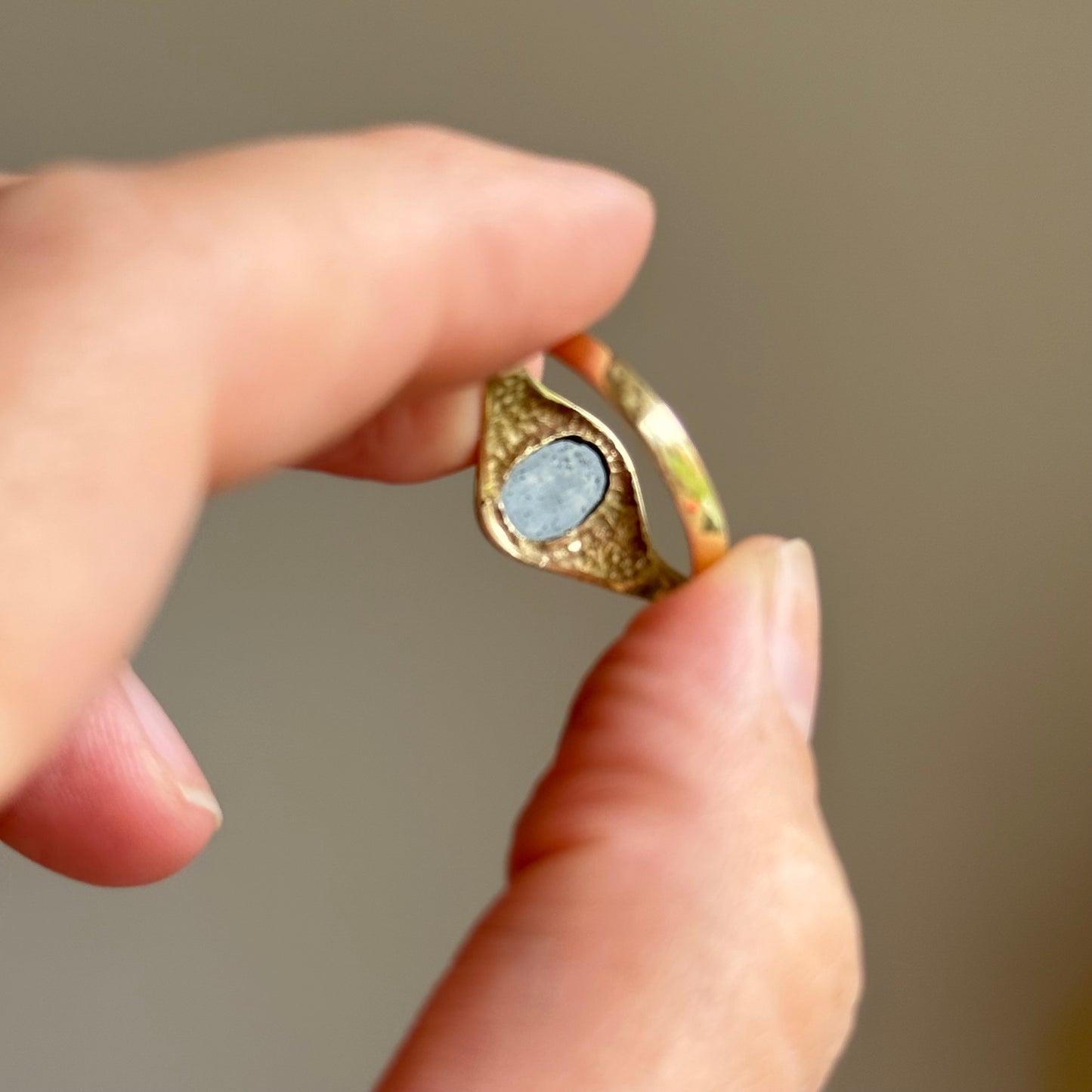 Vintage Moss Agate Signet Ring 9 Carat Gold; Circa 1979